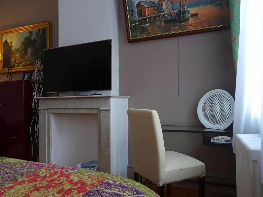 Chambres Et Table D'Hotes La Belle Lensoise Exterior photo
